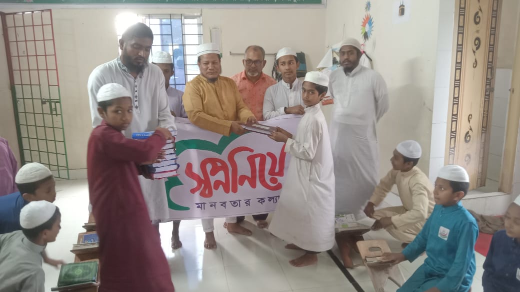 স্বেচ্ছাসেবীদের কার্যক্রম